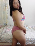 Universiaria con hermosas piernas en fotos