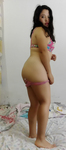 Universiaria con hermosas piernas en fotos