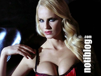 Sabrina Rojas, rubia con alta delantera y colita infernal