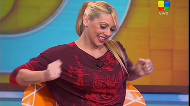 Monica Farro calzas rojas en Intrusos + Caritas y lengua