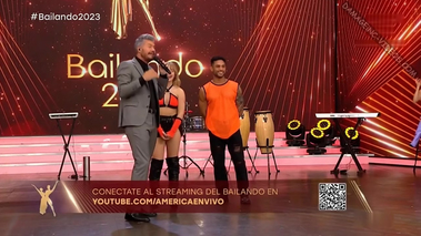 Coty Romero cumbia con muchos upskirts [Bailando 2023]