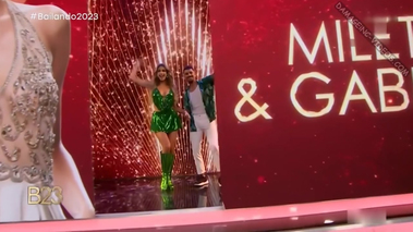 Milett Figueroa culazo y upskirts en tanga verde [Bailando 2023]