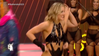Fiorella Gimenez reggaeton hot en tanga negra [Bailando 2023]