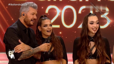 Juli Castro reggaeton hot con Mica Vázquez [Bailando 2023]