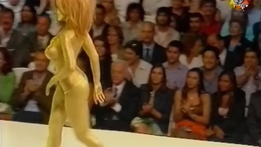 Desfile Cuggini 2005 (las chicas mas HOT en la pasarela)