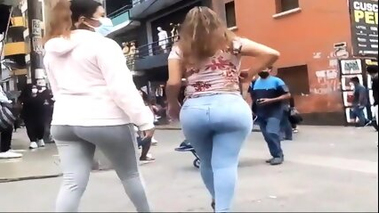 Carmen Caderona Jeans