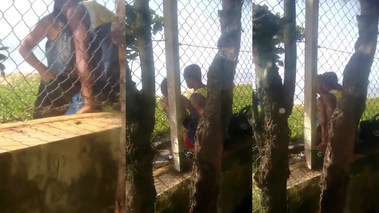 Mujer Casada Engañando En El Bosque