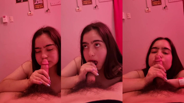 petite gordita juguete con el novio, le hace  un pete