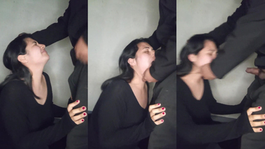 Chica petea bicho corto